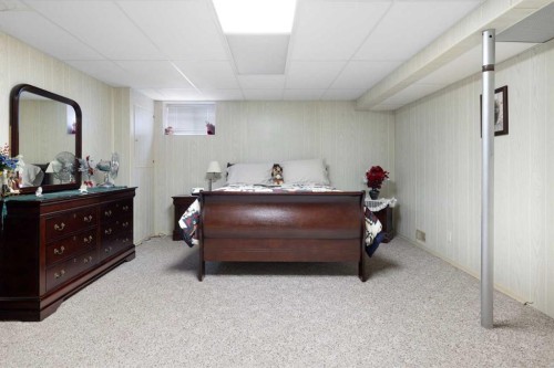 100 Dovista Court Se, Calgary, AB - Indoor