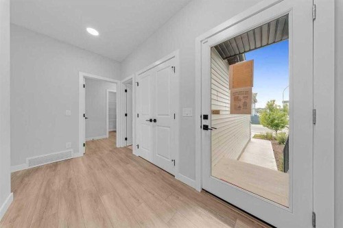 82 Belvedere Green Se, Calgary, AB - Indoor Photo Showing Other Room