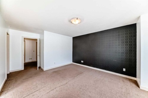 2-1921 30 Street Sw, Calgary, AB - Indoor Photo Showing Other Room