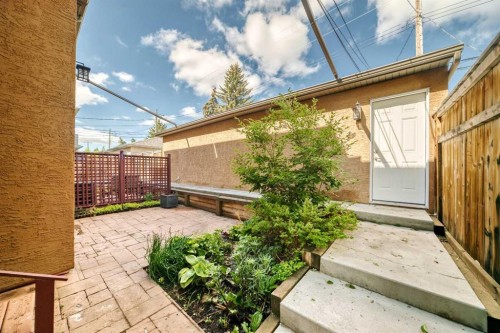 2-1921 30 Street Sw, Calgary, AB - Outdoor With Exterior