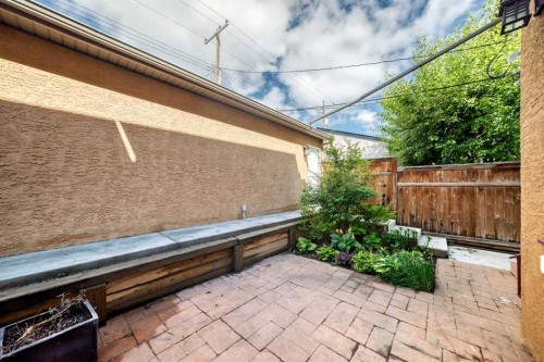 2-1921 30 Street Sw, Calgary, AB - Outdoor With Exterior