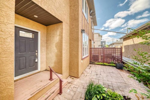 2-1921 30 Street Sw, Calgary, AB - Outdoor With Exterior