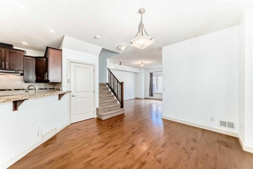 2-1921 30 Street Sw, Calgary, AB - Indoor Photo Showing Other Room