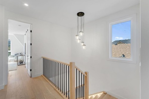 520 22 Avenue Nw, Calgary, AB - Indoor Photo Showing Other Room