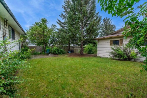 5811 11 Street Nw, Calgary, AB - Outdoor