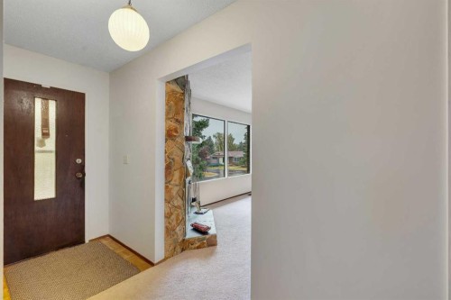 5811 11 Street Nw, Calgary, AB - Indoor Photo Showing Other Room