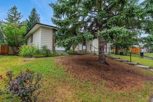 5811 11 Street Nw, Calgary, AB - Outdoor