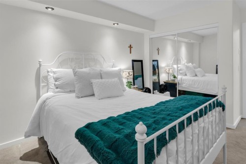 204-728 3 Avenue Nw, Calgary, AB - Indoor Photo Showing Bedroom