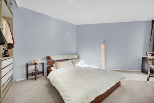 1108-73 Erin Woods Court Se, Calgary, AB - Indoor Photo Showing Bedroom