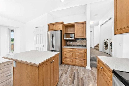 18 Julia Place, Didsbury, AB - Indoor Photo Showing Kitchen