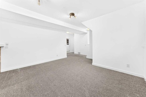 18 Julia Place, Didsbury, AB - Indoor Photo Showing Other Room