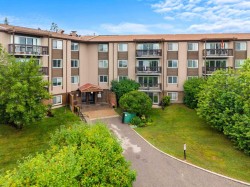 607-8948 Elbow Drive SW Calgary, AB T2V 0H9