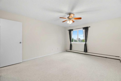 607-8948 Elbow Drive Sw, Calgary, AB - Indoor Photo Showing Other Room