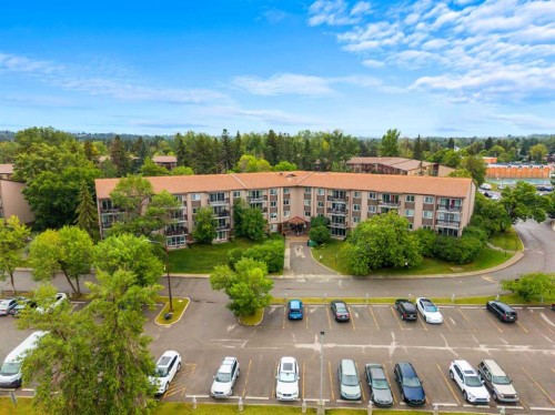 607-8948 Elbow Drive Sw, Calgary, AB - Outdoor With View