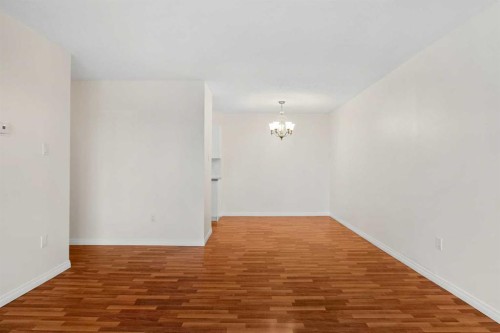 607-8948 Elbow Drive Sw, Calgary, AB - Indoor Photo Showing Other Room