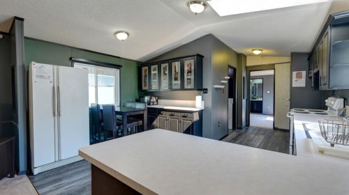 428 57 Avenue West, Claresholm, AB - Indoor