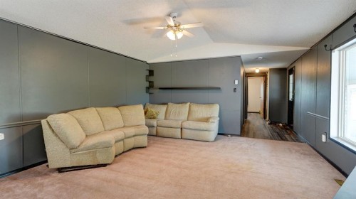 428 57 Avenue West, Claresholm, AB - Indoor