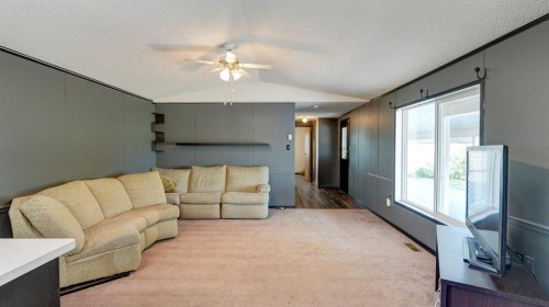 428 57 Avenue West, Claresholm, AB - Indoor