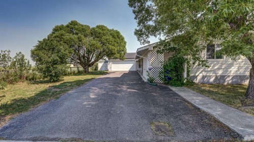 428 57 Avenue West, Claresholm, AB - Outdoor