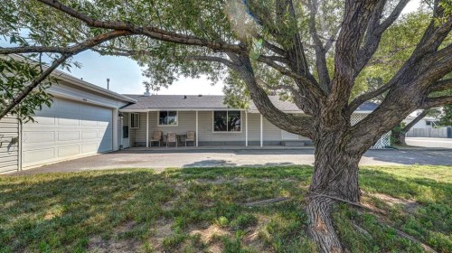 428 57 Avenue West, Claresholm, AB - Outdoor