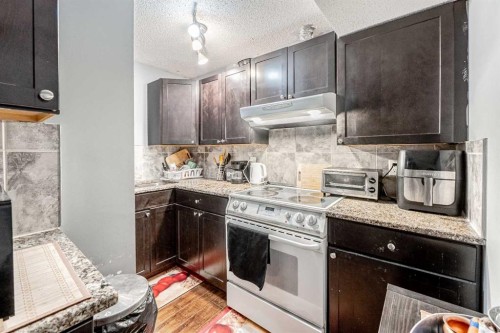 482 Skyview Ranch Way Ne, Calgary, AB - Indoor Photo Showing Kitchen