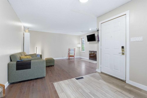 816 Ranchview Circle Nw, Calgary, AB - Indoor With Fireplace