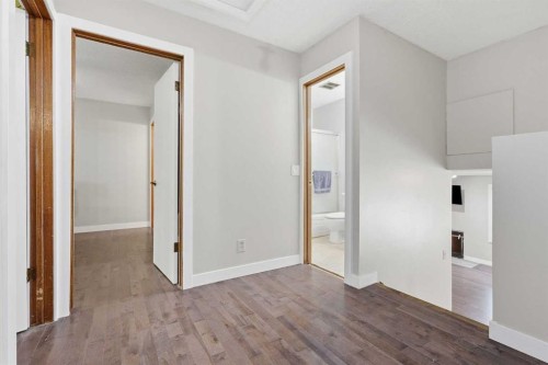 816 Ranchview Circle Nw, Calgary, AB - Indoor Photo Showing Other Room