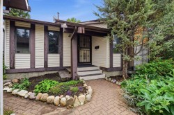 816 Ranchview Circle NW Calgary, AB T3B 1G3