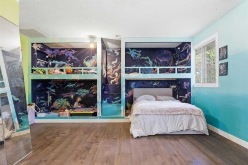 816 Ranchview Circle Nw, Calgary, AB - Indoor Photo Showing Bedroom