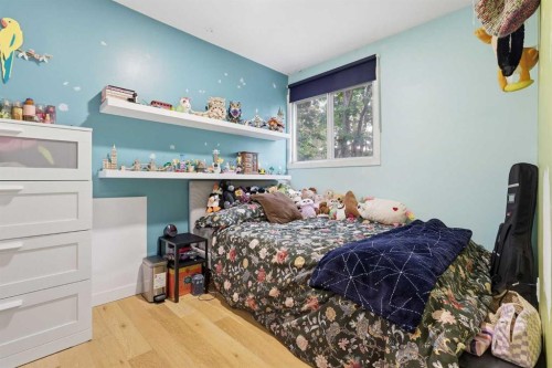 816 Ranchview Circle Nw, Calgary, AB - Indoor Photo Showing Bedroom