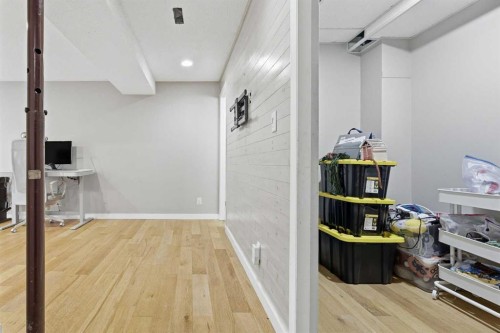 816 Ranchview Circle Nw, Calgary, AB - Indoor Photo Showing Other Room