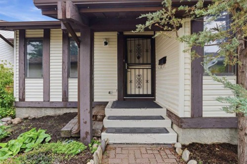 816 Ranchview Circle Nw, Calgary, AB - Outdoor