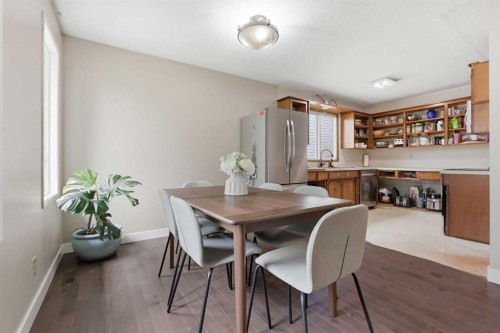 816 Ranchview Circle Nw, Calgary, AB - Indoor Photo Showing Dining Room