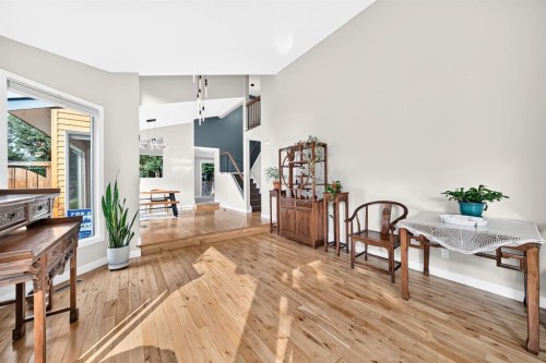39 Woodfield Crescent Sw, Calgary, AB - Indoor