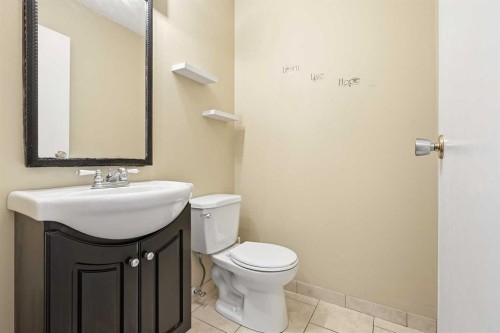 224-999 Canyon Meadows Drive Sw, Calgary, AB - Indoor Photo Showing Bathroom