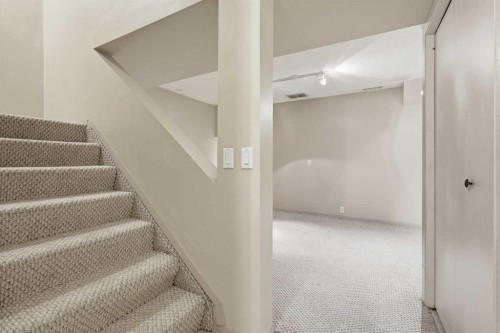 224-999 Canyon Meadows Drive Sw, Calgary, AB - Indoor Photo Showing Other Room