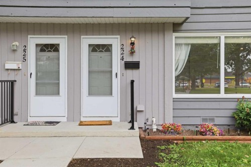 224-999 Canyon Meadows Drive Sw, Calgary, AB - Outdoor With Exterior