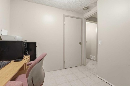224-999 Canyon Meadows Drive Sw, Calgary, AB - Indoor