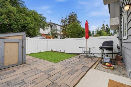 224-999 Canyon Meadows Drive Sw, Calgary, AB - Outdoor