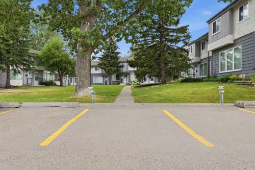 224-999 Canyon Meadows Drive Sw, Calgary, AB - Outdoor