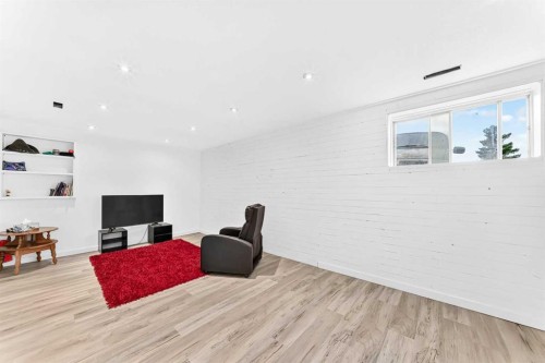 270 Glenpatrick Drive, Cochrane, AB - Indoor