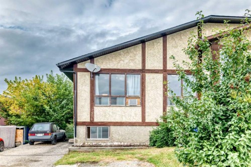 270 Glenpatrick Drive, Cochrane, AB - Outdoor
