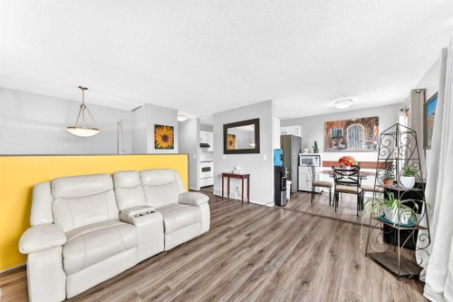 270 Glenpatrick Drive, Cochrane, AB - Indoor Photo Showing Living Room