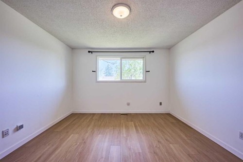 3644 Dover Ridge Drive Se, Calgary, AB - Indoor Photo Showing Other Room