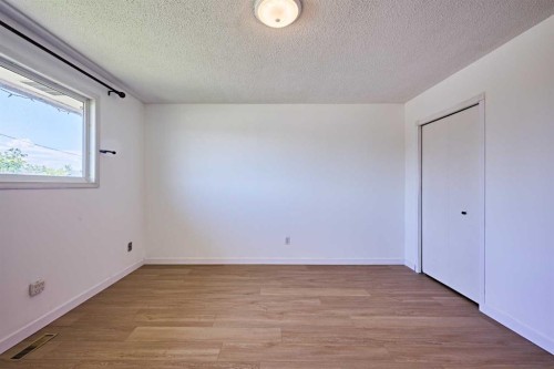 3644 Dover Ridge Drive Se, Calgary, AB - Indoor Photo Showing Other Room