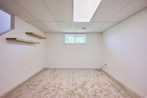 3644 Dover Ridge Drive Se, Calgary, AB - Indoor Photo Showing Other Room