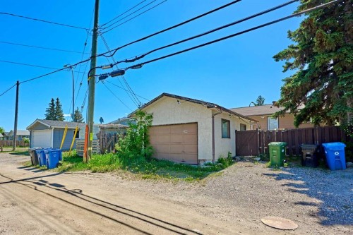 3644 Dover Ridge Drive Se, Calgary, AB - Outdoor