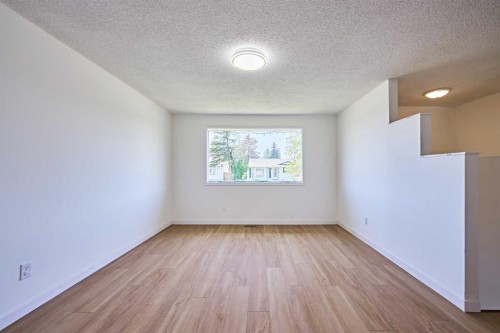 3644 Dover Ridge Drive Se, Calgary, AB - Indoor Photo Showing Other Room