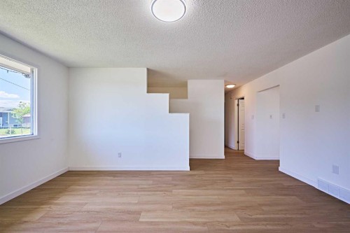 3644 Dover Ridge Drive Se, Calgary, AB - Indoor Photo Showing Other Room