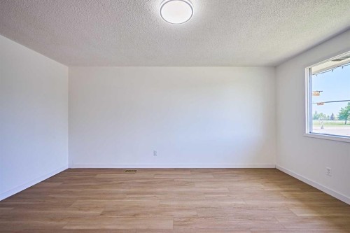 3644 Dover Ridge Drive Se, Calgary, AB - Indoor Photo Showing Other Room